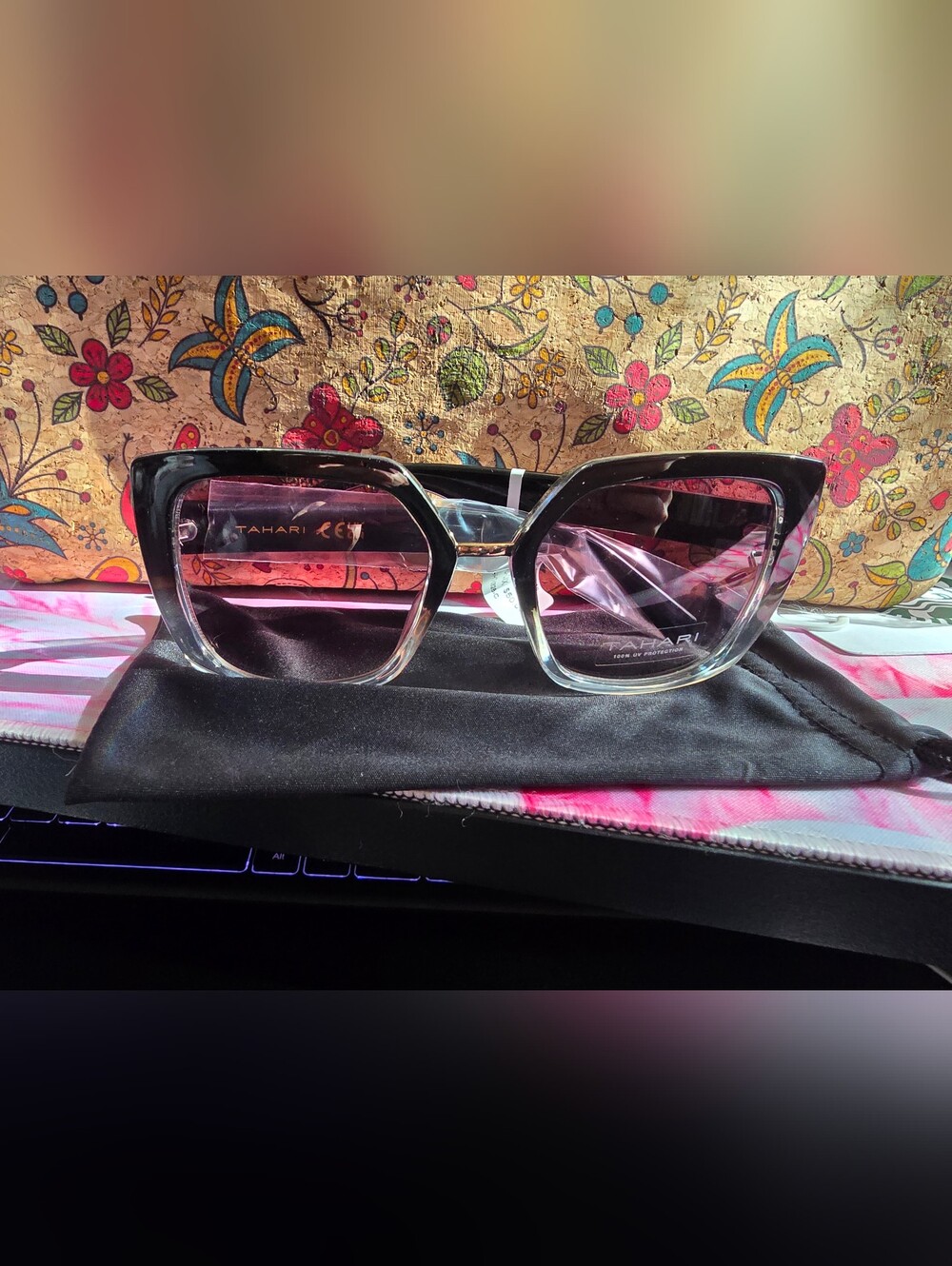 Tahari Bridge Geometric Sunglasses In Black